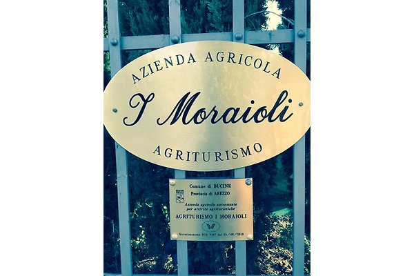 <span style="font-size:smaller;">Société Agriturismo I Moraioli</span><br> Monsieur F. Mattii <span style="font-size:smaller;">Société Agriturismo I Moraioli</span><br> Monsieur F. Mattii