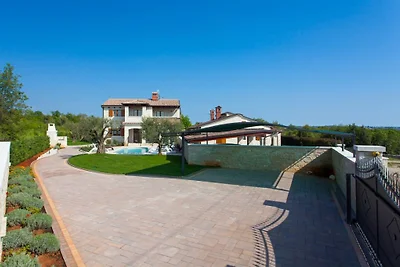 Villa Lory