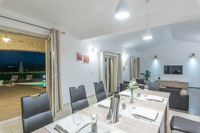 Premium Villa Melli