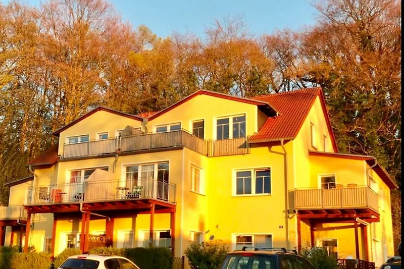 Villa mit Einfahrt im ruhigen Wohngebiet – Ihr perfektes Feriendomizil!