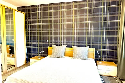 Exclusieve kunstenaarsflat terras