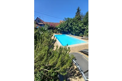 Staro popločano dvorište