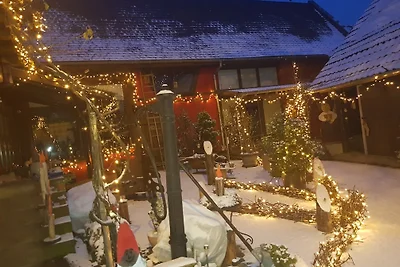 De oude geplaveide binnenplaats