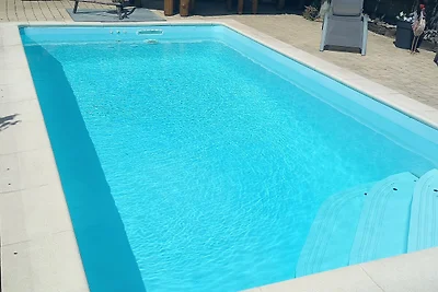 Il vecchio cortile lastricato