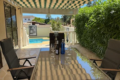 Villa mit Privatpool für 4 Pers.