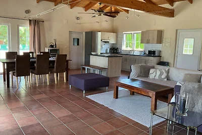 Villa mit Privatpool für 4 Pers.