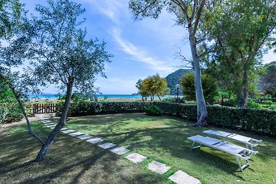 VILLA CALA PIRA SUL MARE CON WI-FI