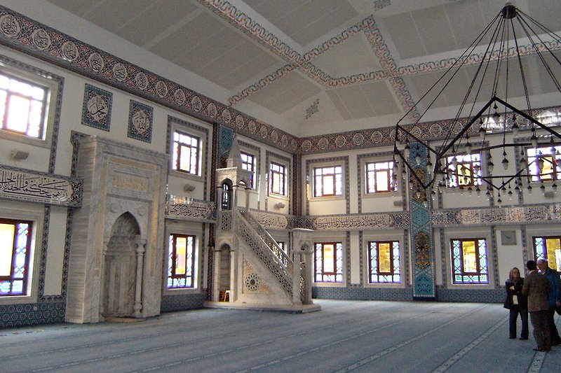 In der grossen Moschee in Alanya