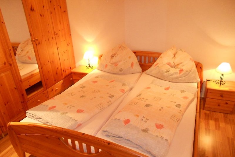 Doppelbett im Dreibettraum