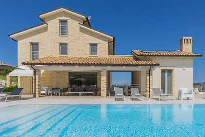 Villa Angela