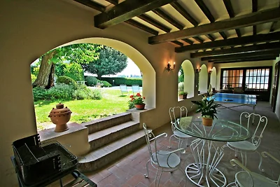 VILLA DORA