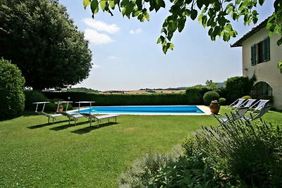 VILLA DORA