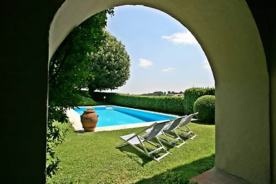 VILLA DORA