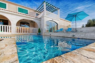 Charmantes Haus mit Pool, in der Nähe von Meer