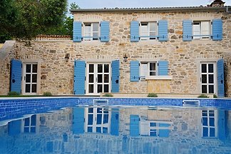 Einzigartiges Haus mit Pool
