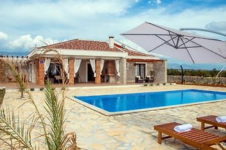 Hacienda avec piscine et tennis