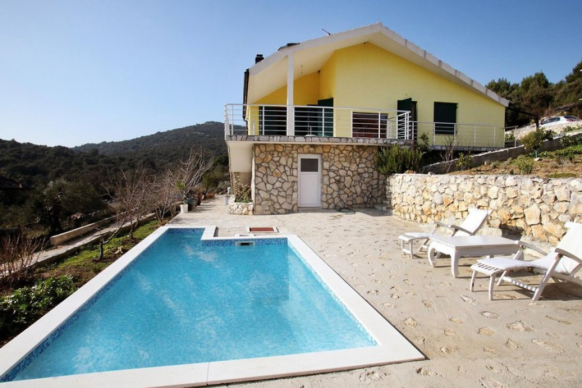 Kleines Haus mit beheiztem Pool Ferienhaus in Trogir mieten