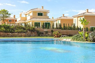 ID 2622 Chic Penthouse avec piscine