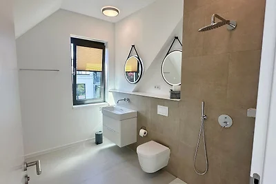LÜW Boarding House und Ferienwohnungen Wohnun...