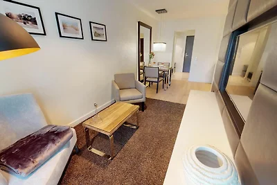 White Pearl Luxusapartment mit Balkon 2.10