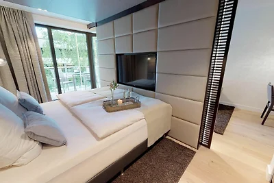 White Pearl Luxusapartment mit Balkon 2.10