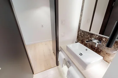 White Pearl Luxussuite mit Sauna und Balkon...