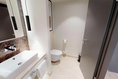 White Pearl Luxusapartment mit Balkon 2.02