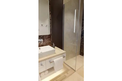 White Pearl Luxus Penthouse 4.03