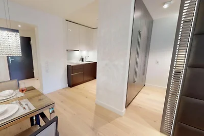 White Pearl Luxusapartment mit Balkon 2.10