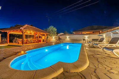 Apartman Luka Peka