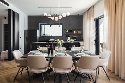 Villa M Luxury