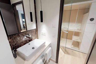 White Pearl Luxusapartment mit Sauna und Balk...