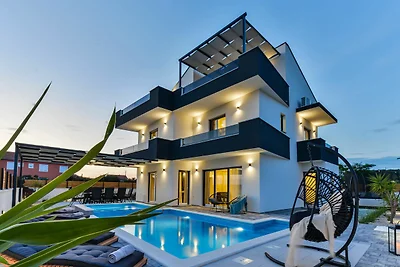Luxus Villa Jomani