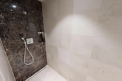 White Pearl Luxussuite mit Sauna und Balkon...