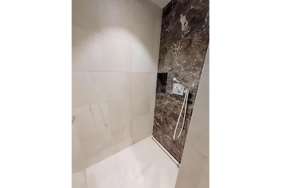 White Pearl Luxusapartment mit Balkon 2.10