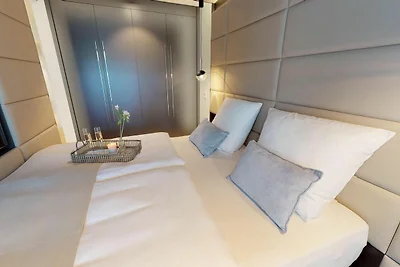 White Pearl Luxusapartment mit Balkon 2.10