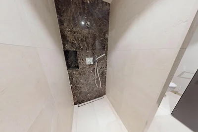 White Pearl Luxusapartment mit überdachtem Ba...