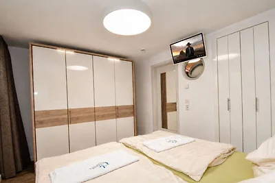 Cruiseline Lounge