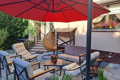 Ferienhaus mit Terrassen und Gartenanlage nähe Danzig