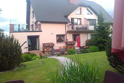 Ferienhaus mit Terrassen und Gartenanlage nähe Danzig