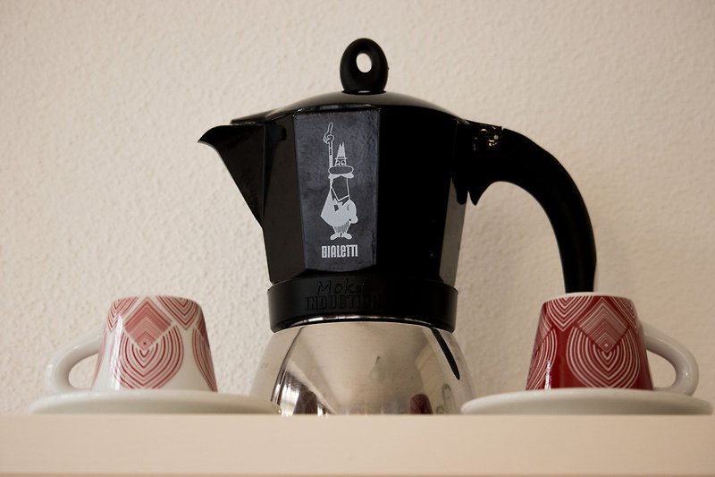 Kaffeetrinker können wählen zwischen Kaffeevollautomat, Filterkaffeemaschine, Espressokocher