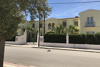 Casa Amarilla