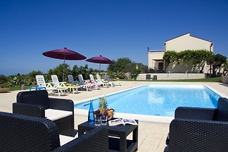 VILLA PALAZZOLA