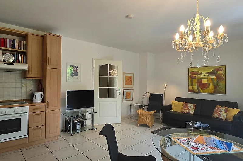 The translation of "Wohnzimmer" to Dutch ([nl]) is:

**Woonkamer**
