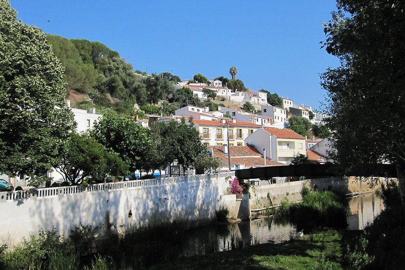 Cerca dos Pomares Das blaue Haus in Aljezur Mrs. S. Paschke