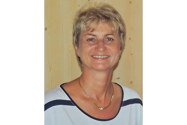 <span style="font-size:smaller;">Firma Baleagra Immobilien</span><br> Frau Langer <span style="font-size:smaller;">Firma Baleagra Immobilien</span><br> Frau Langer