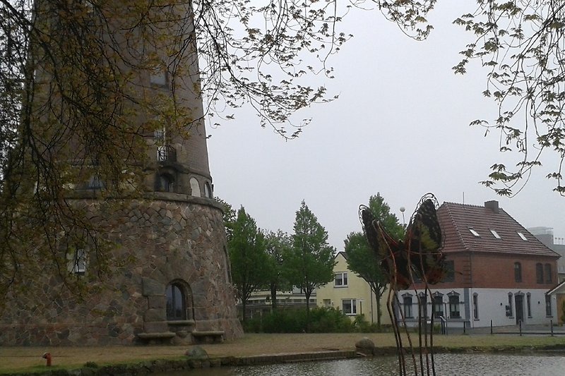 Wasserturm und Park in Heide
