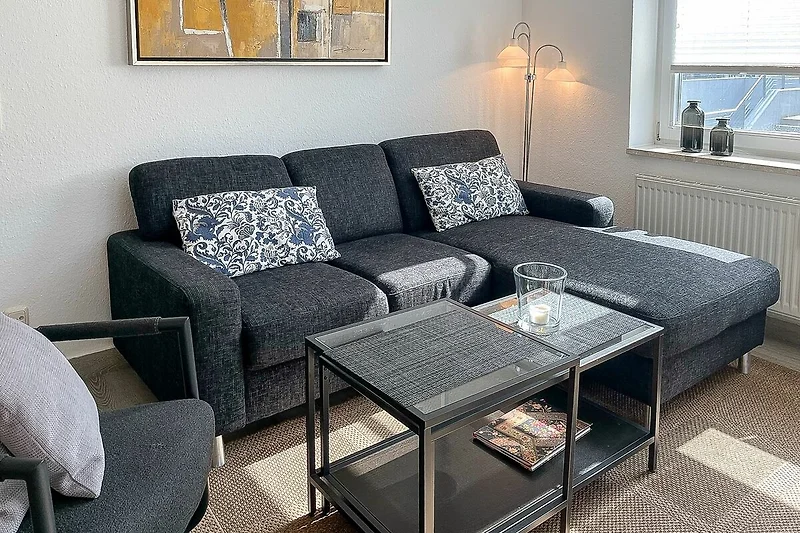 Wohnzimmer mit Blick zum Sofa