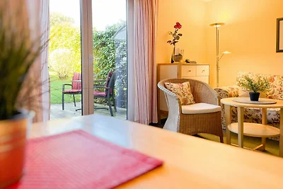 Gästehaus Karstadt Wohnung 01 - Rosengarten