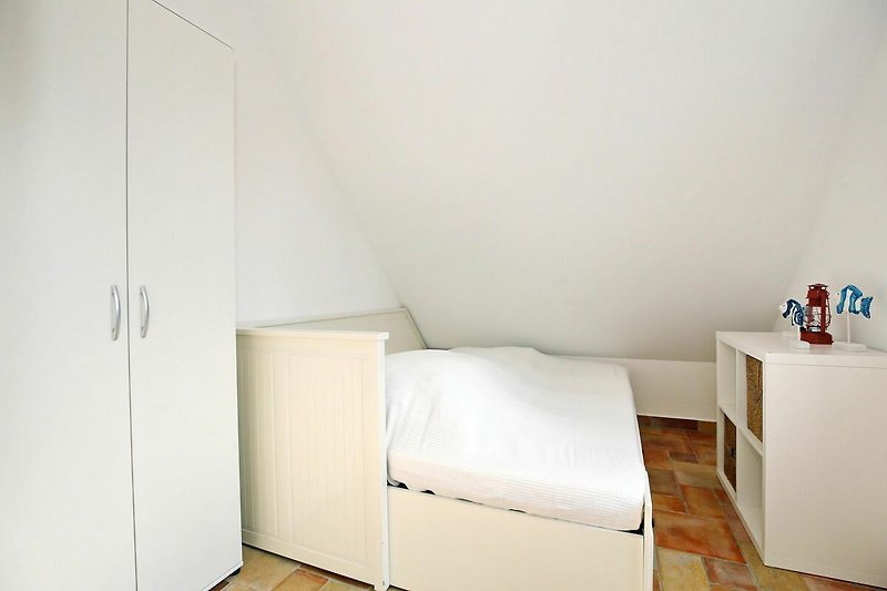 2. Schlafzimmer mit Ausziehbett